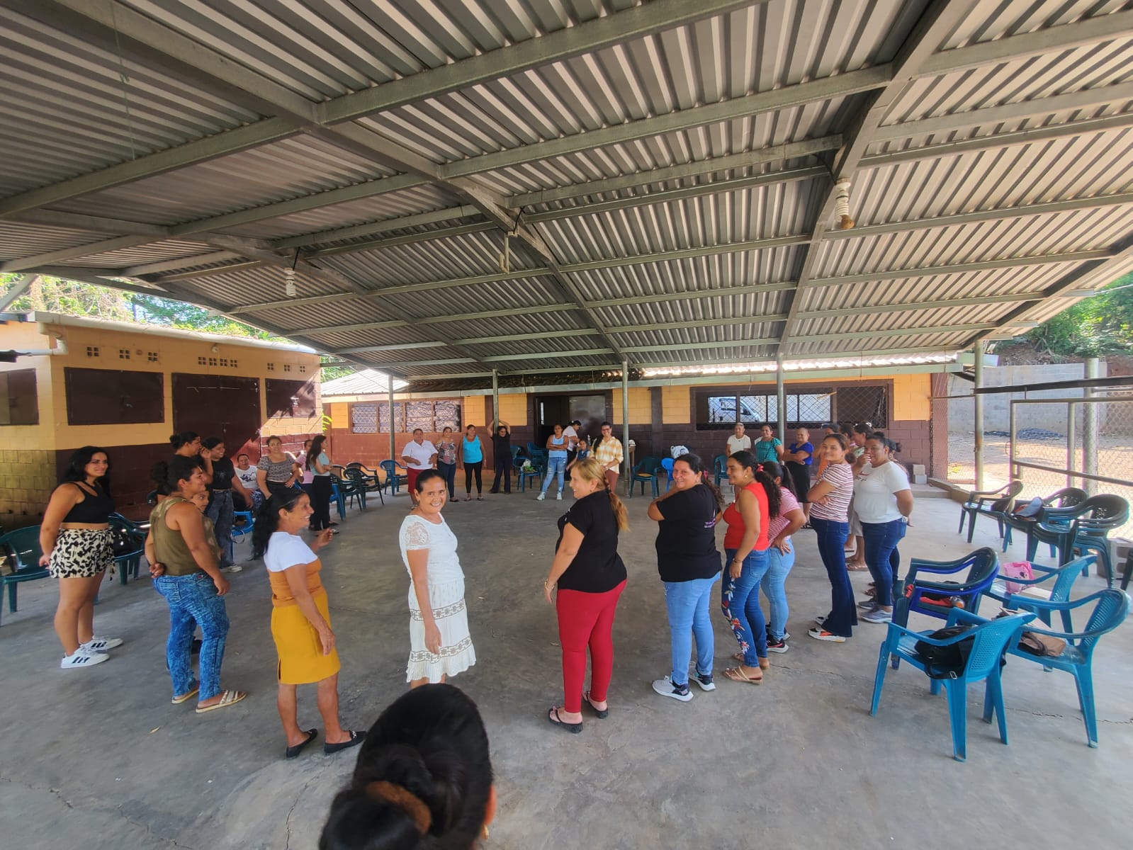 Mujeres participando 4