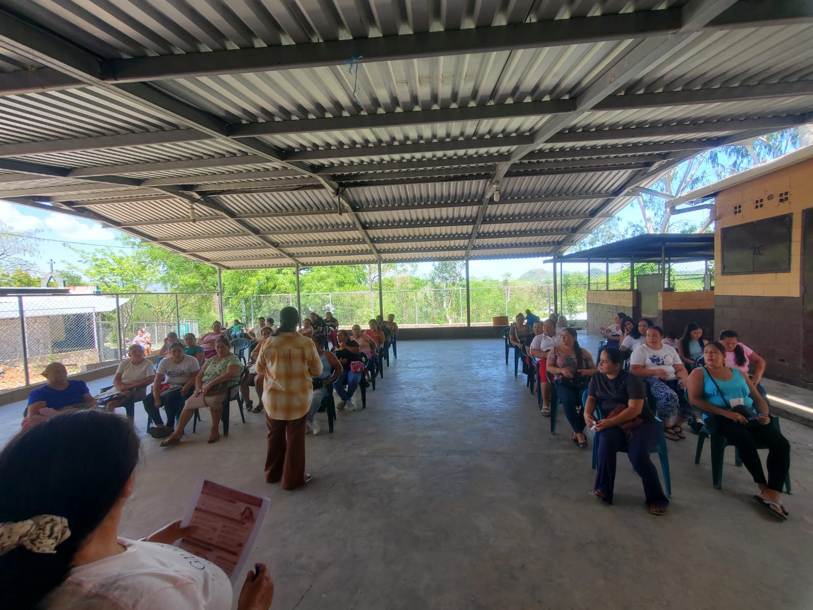 Mujeres participando 8